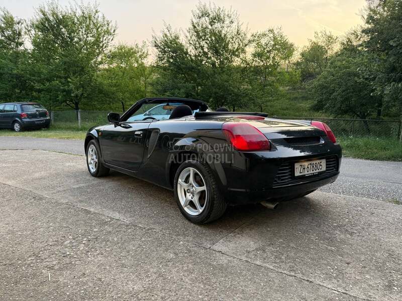 Toyota MR2 