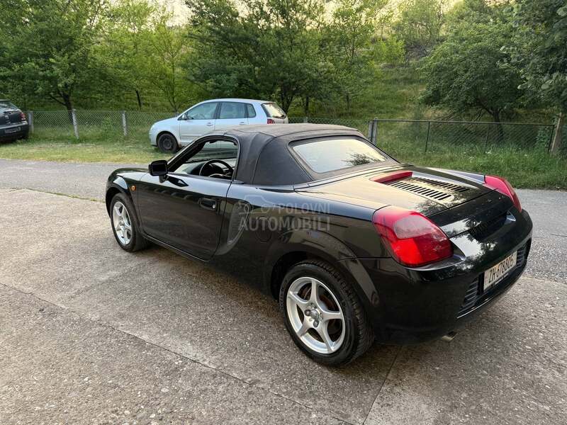 Toyota MR2 