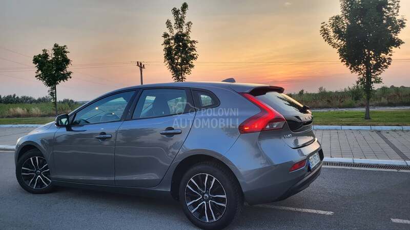 Volvo V40 2.0 D2 Summum