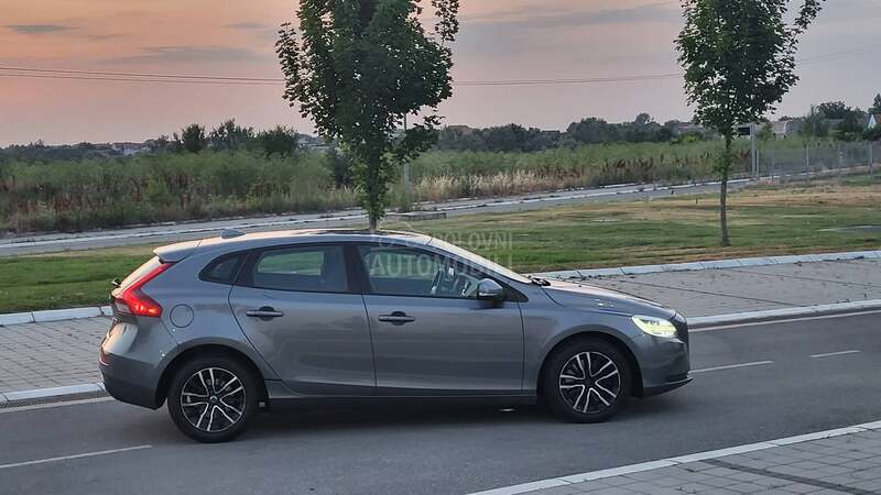 Volvo V40 2.0 D2 Summum