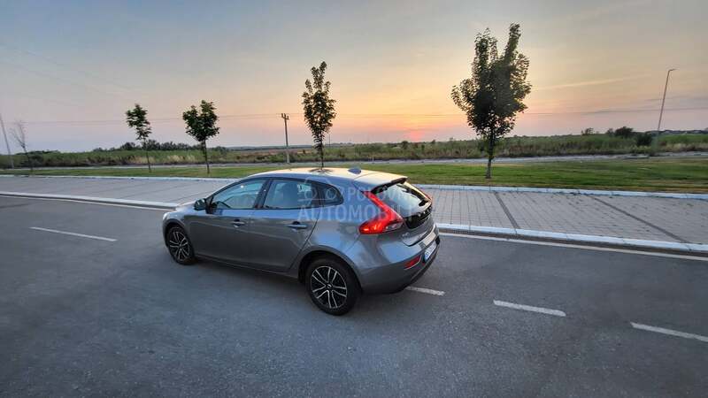 Volvo V40 2.0 D2 Summum