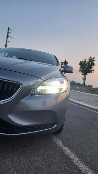 Volvo V40 2.0 D2 Summum