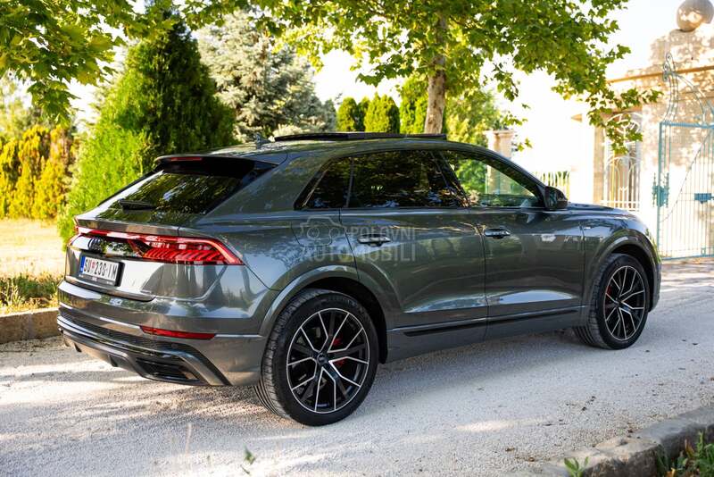 Audi Q8 3xS line/pano/soft
