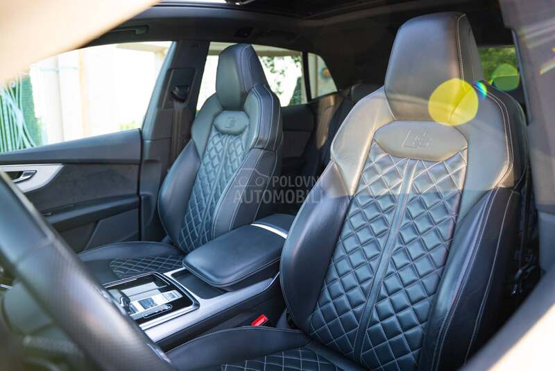 Audi Q8 3xS line/pano/soft