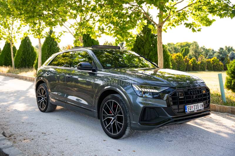 Audi Q8 3xS line/pano/soft