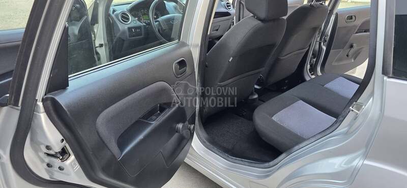 Ford Fiesta 1.2b kaonov 83k