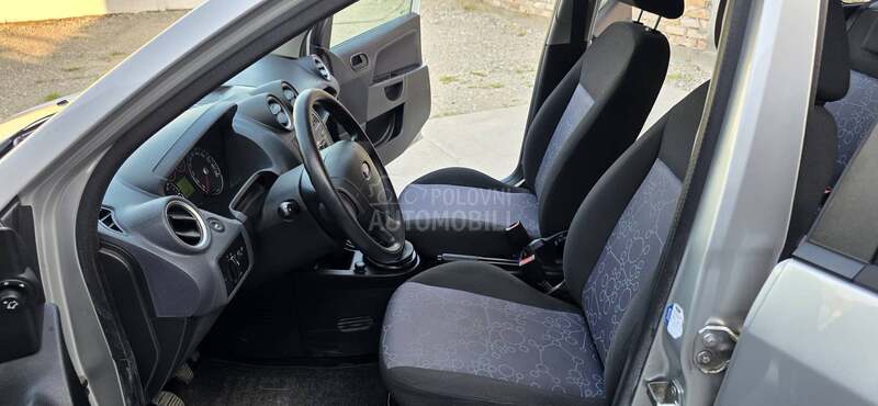 Ford Fiesta 1.2b kaonov 83k