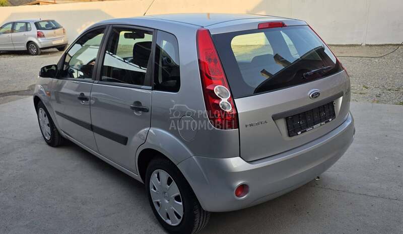 Ford Fiesta 1.2b kaonov 83k