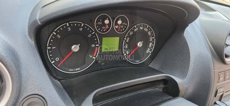 Ford Fiesta 1.2b kaonov 83k