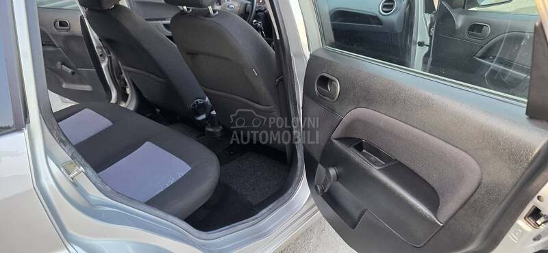 Ford Fiesta 1.2b kaonov 83k