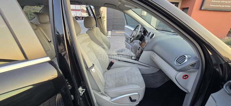 Mercedes Benz ML 350 SPORT/4M/Car vert