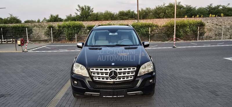 Mercedes Benz ML 350 SPORT/4M/Car vert