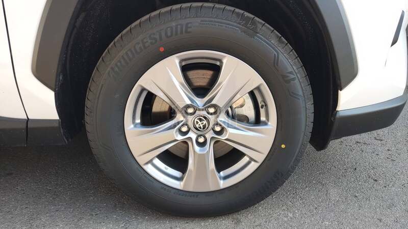 Bridgestone 225/65 R17 Letnja