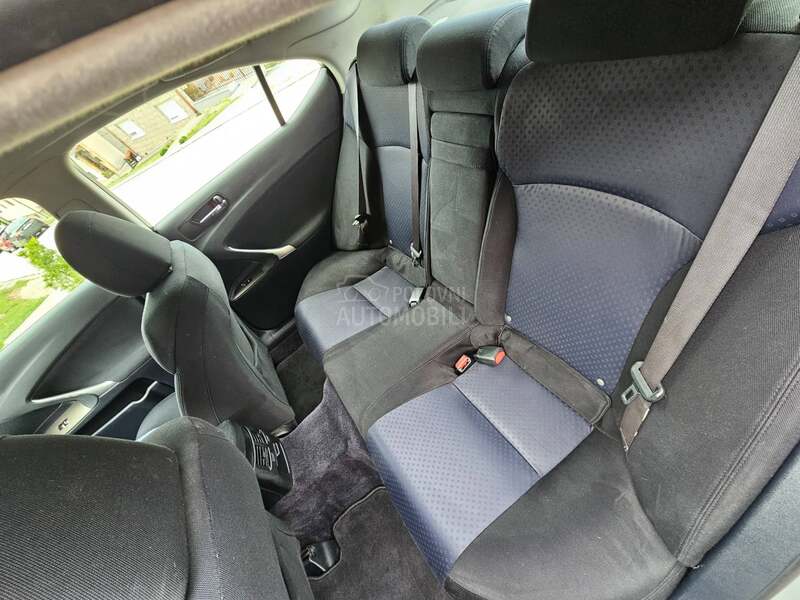 Lexus IS 220 2.2