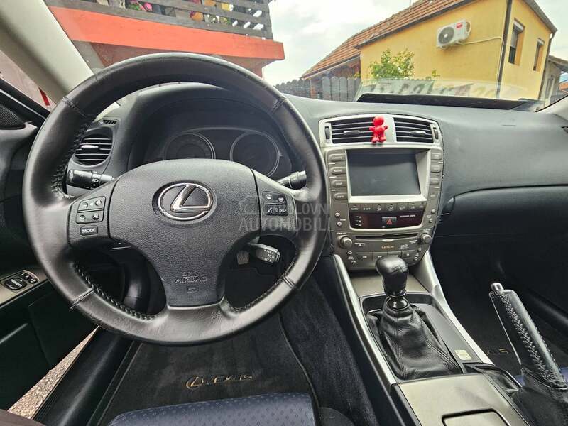Lexus IS 220 2.2