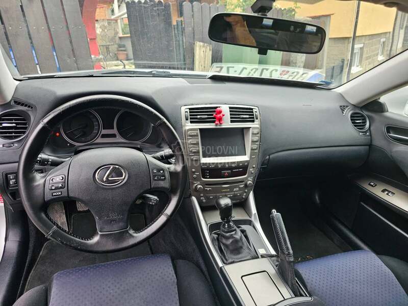 Lexus IS 220 2.2