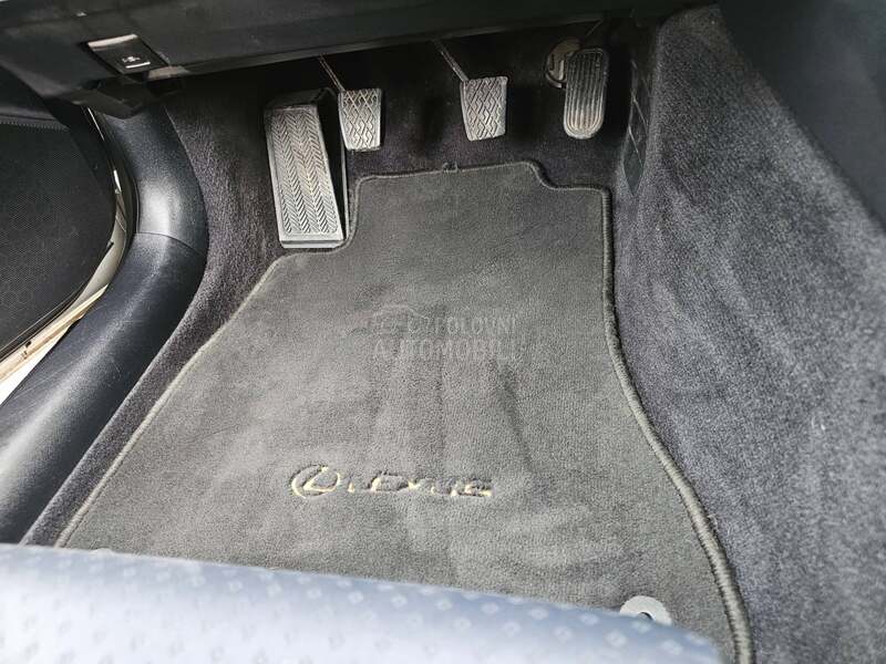 Lexus IS 220 2.2