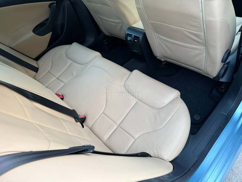 Volkswagen Passat B6 1.6tdi /R LINE/N O V
