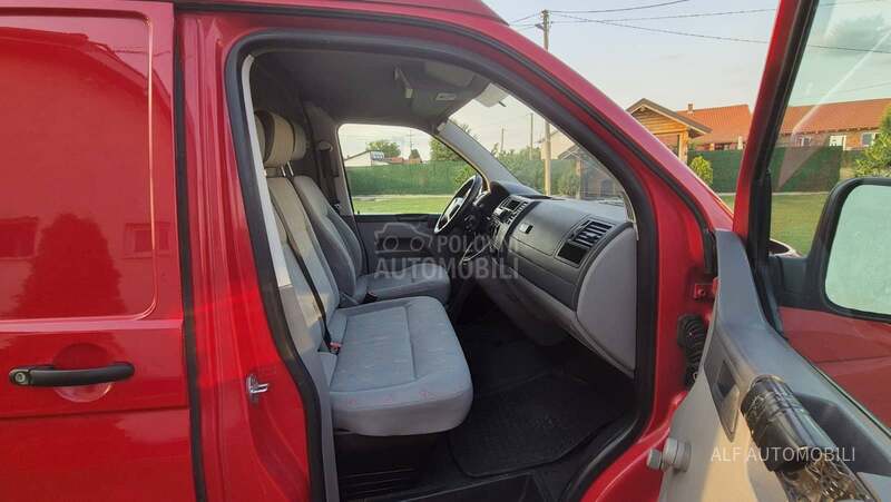 Volkswagen Transporter T5 1.9 TDI