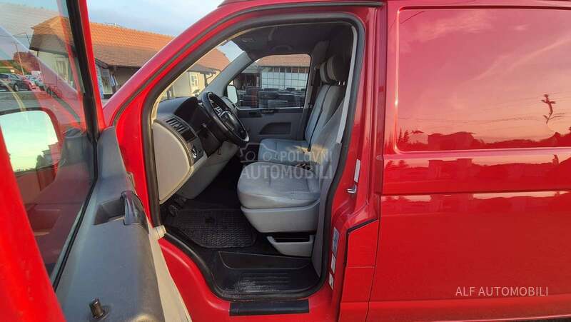 Volkswagen Transporter T5 1.9 TDI