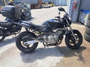 Honda hornet 600 delovi