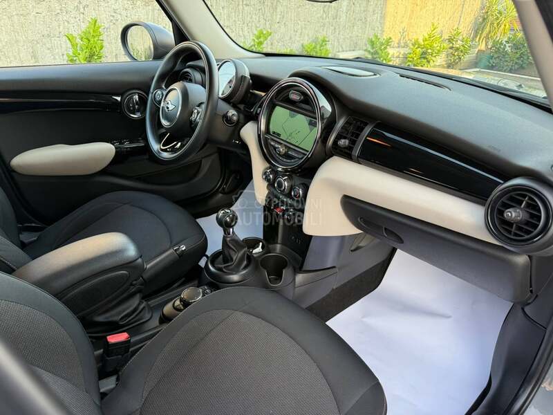 MINI One 1.2 NAVl SWlSS
