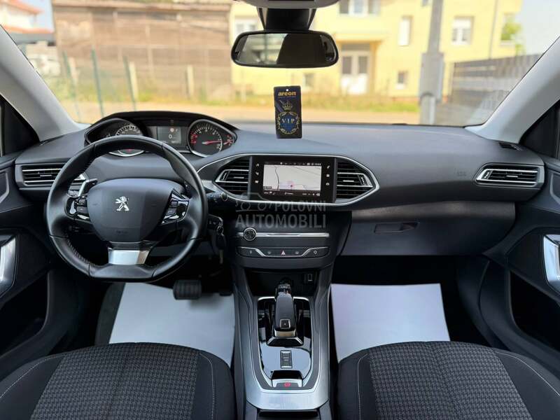 Peugeot 308 1.5 BHDI AUTOM/NAVl