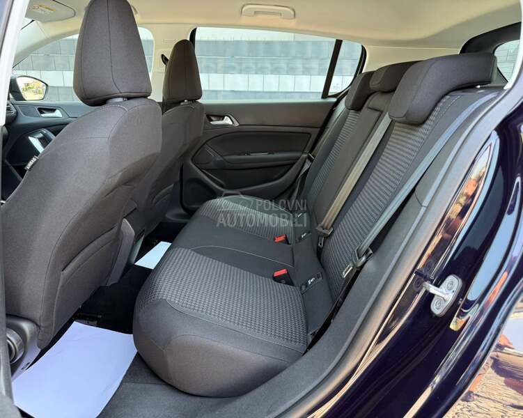 Peugeot 308 1.5 BHDI AUTOM/NAVl