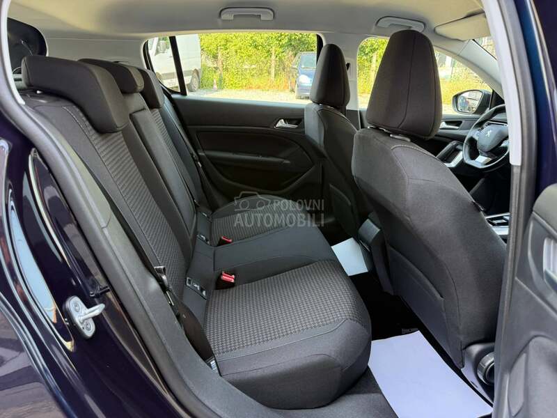 Peugeot 308 1.5 BHDI AUTOM/NAVl