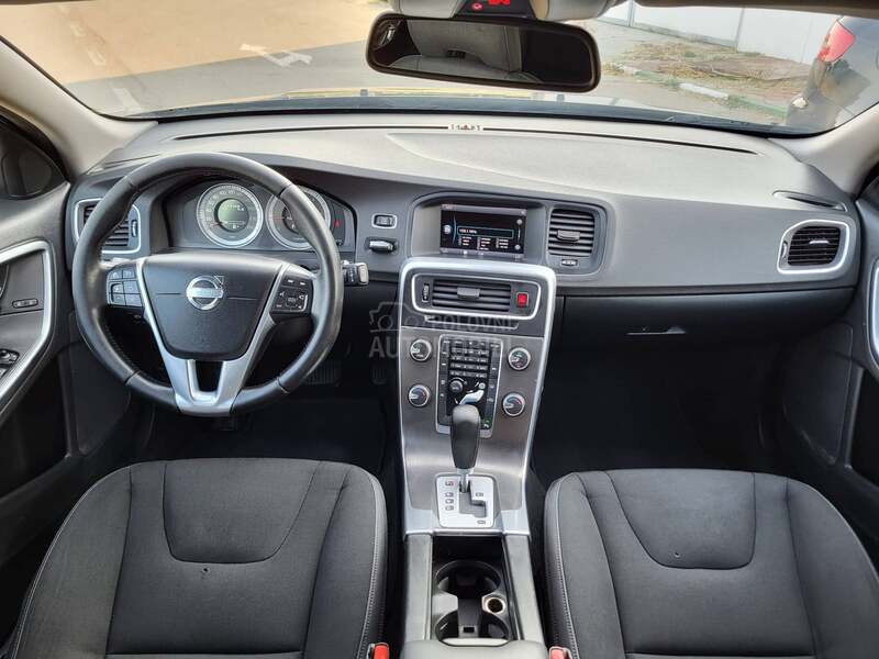 Volvo V60 2.0 D3 V I D I