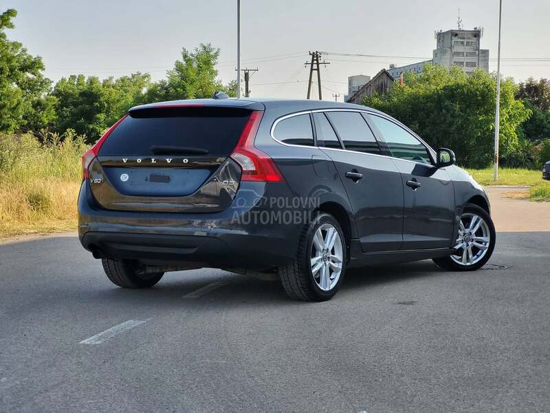 Volvo V60 2.0 D3 V I D I