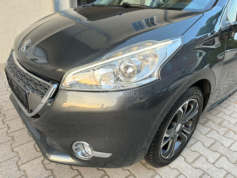 Peugeot 208 1.2