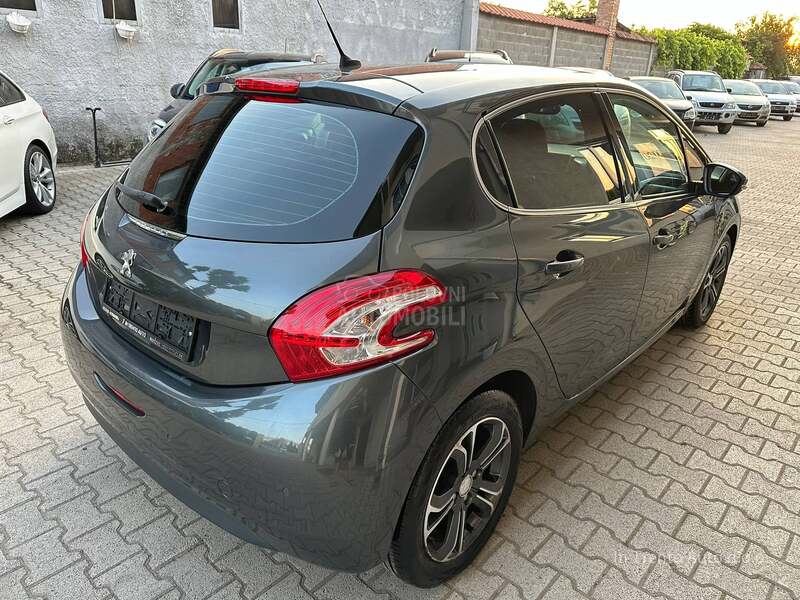 Peugeot 208 1.2