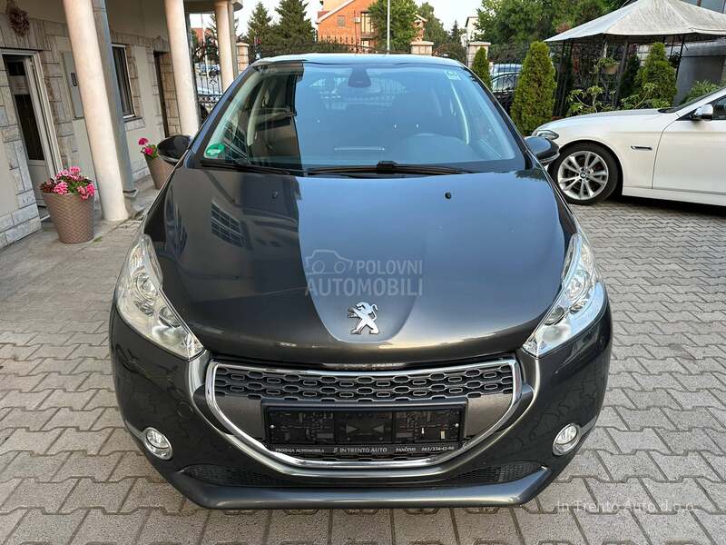Peugeot 208 1.2