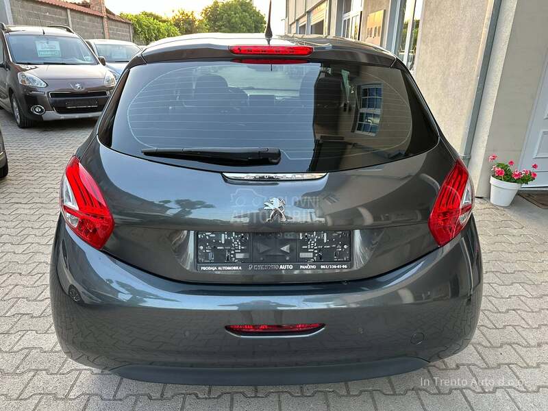 Peugeot 208 1.2