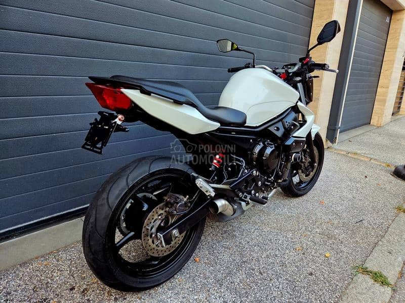 Yamaha XJ6 NA ABS
