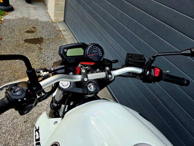 Yamaha XJ6 NA ABS
