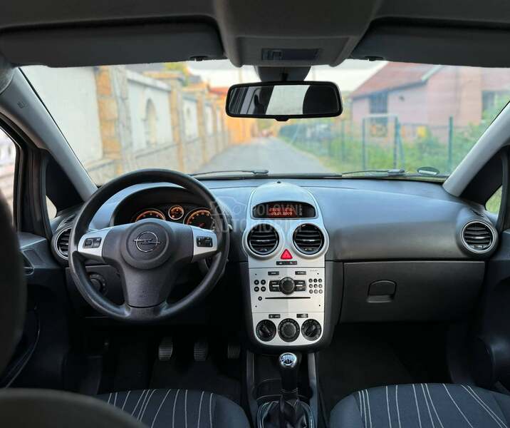 Opel Corsa D 1.2 B