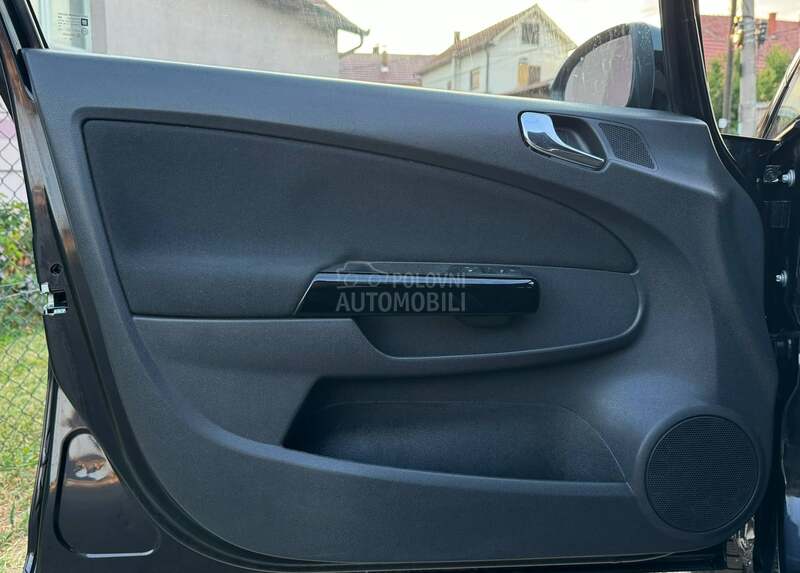 Opel Corsa D 1.2 B