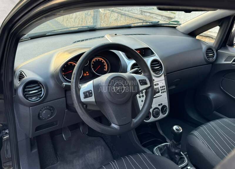 Opel Corsa D 1.2 B