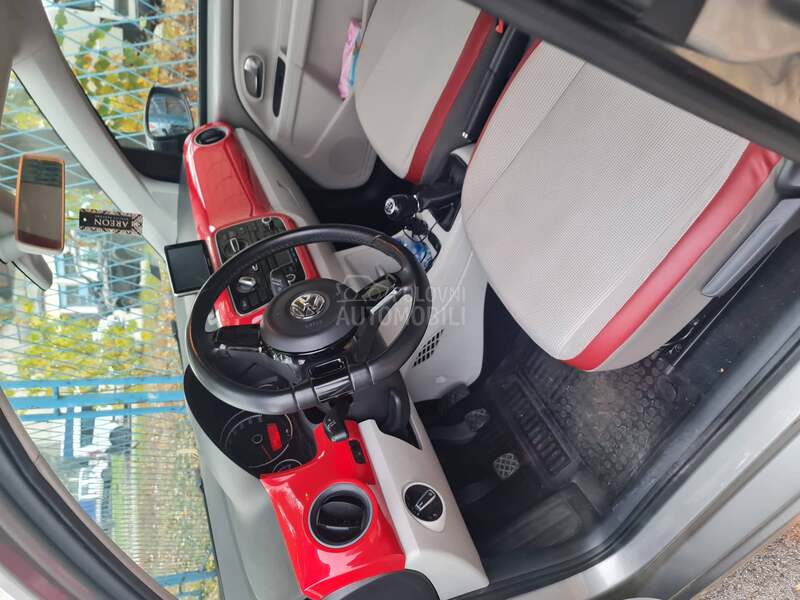 Volkswagen up! 