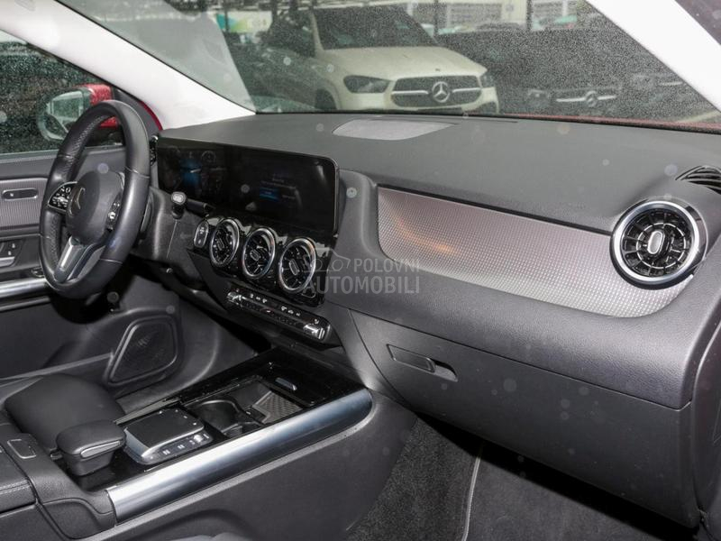 Mercedes Benz GLA 200 