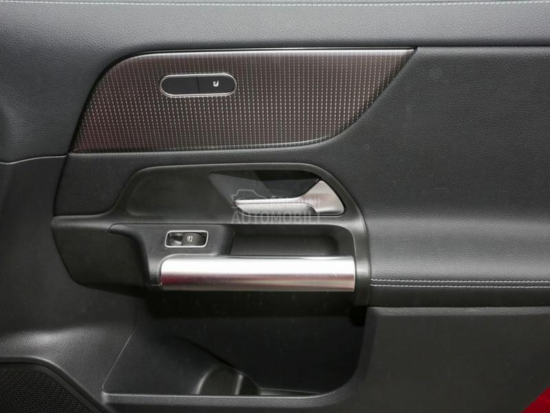 Mercedes Benz GLA 200 