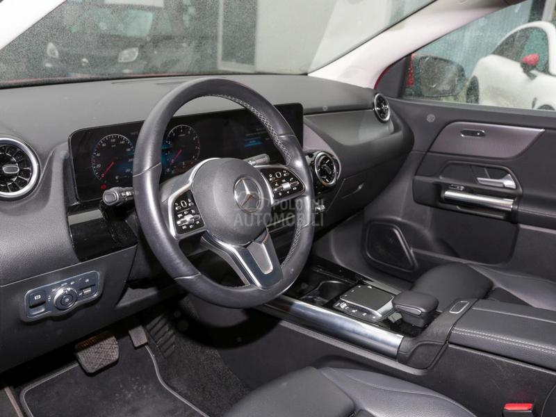 Mercedes Benz GLA 200 