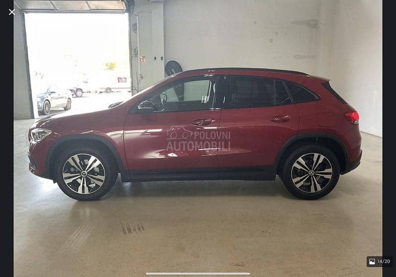 Mercedes Benz GLA 200 