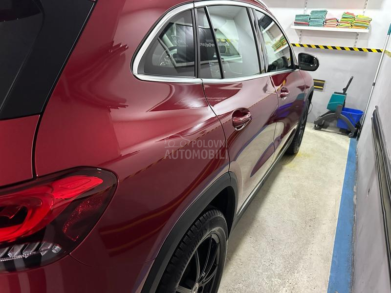 Mercedes Benz GLA 200 