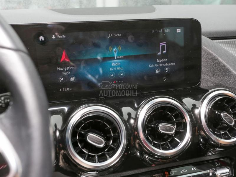 Mercedes Benz GLA 200 