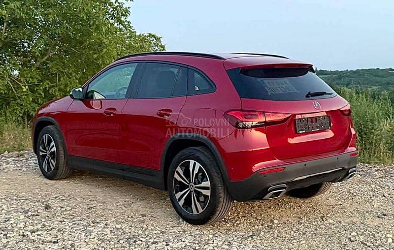 Mercedes Benz GLA 200 