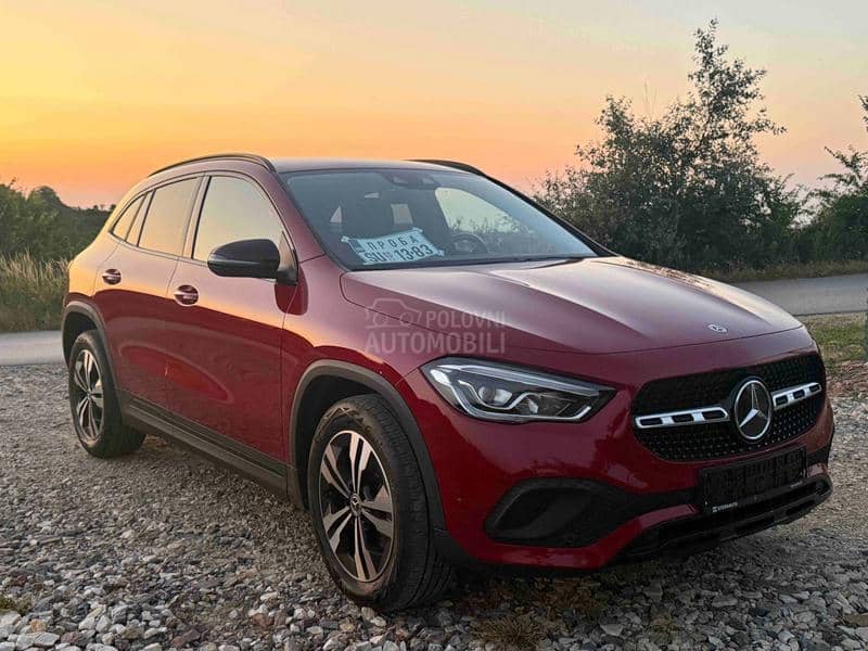 Mercedes Benz GLA 200 