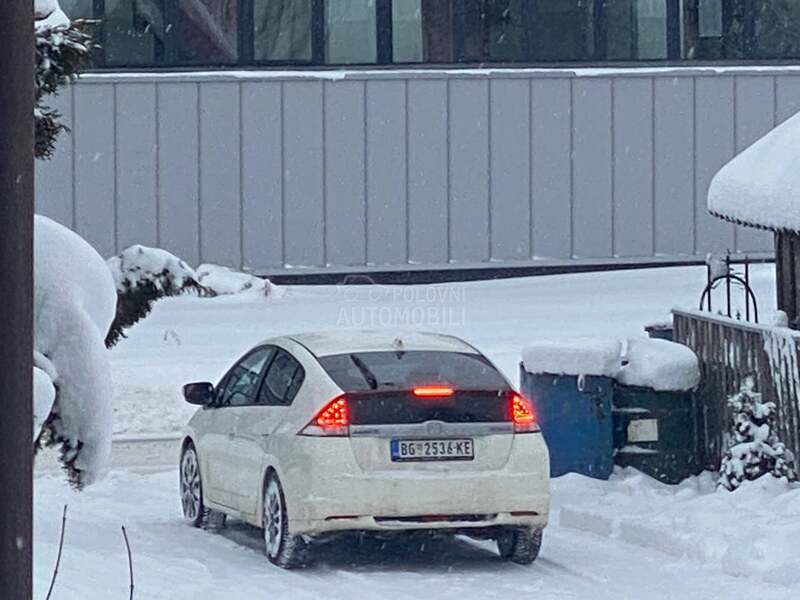 Honda Insight hibrid